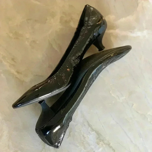 PRADA black patent classic pump heels size 39.5 kitten - Picture 6 of 9